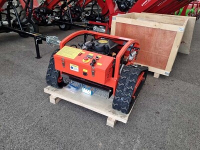 Kosilica na daljinsko upravljanje AGM