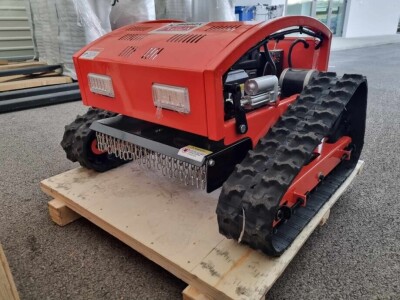 Kosilica na daljinsko upravljanje AGM