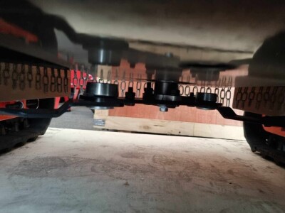 Kosilica na daljinsko upravljanje AGM