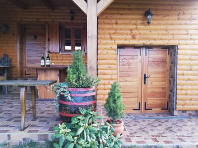 Kvalitetno bijelo vino KZP