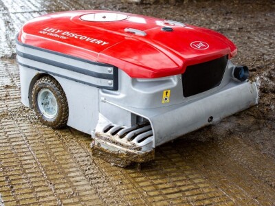 LELY DISCOVERY 120 COLLECTOR, robot za čišćenje poda staje