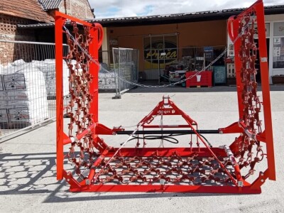 LIVADNA DRLJAČA 6 m HIDRAULIČNA