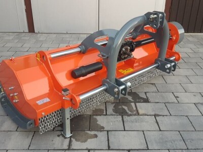 Malčer Mateng Menasor 220 Sa hidrauličnim pomakom