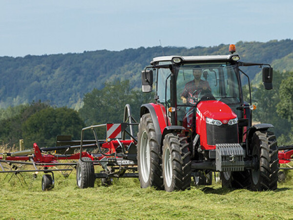 Massey Ferguson 5710 Dyna 4