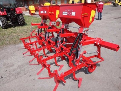 Međuredni kultivator 4 reda sa kutijom za gnoj