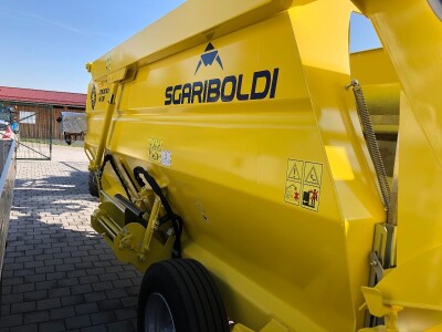 Mikser prikolica Sgariboldi Monofeeder 11 DF