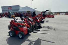 Mini utovarivač AGM