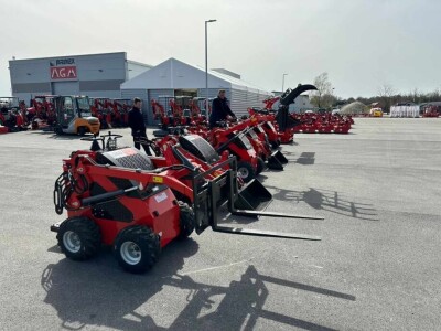 Mini utovarivač AGM