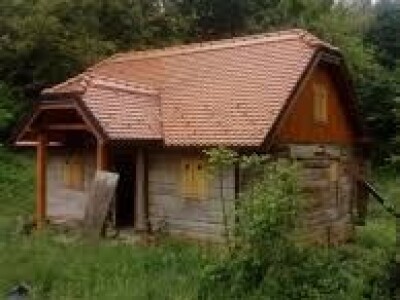 Mrežnica, vikend kućica u izgradnji