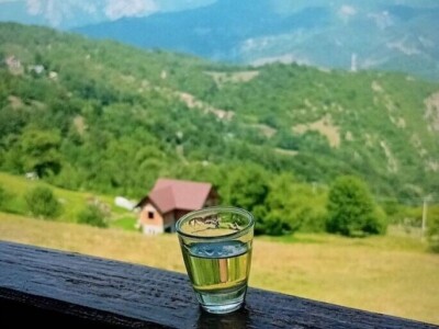 Na prodaju domaća rakija