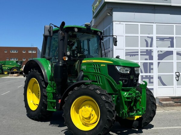 John Deere 6110M