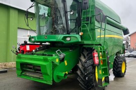 John Deere W440