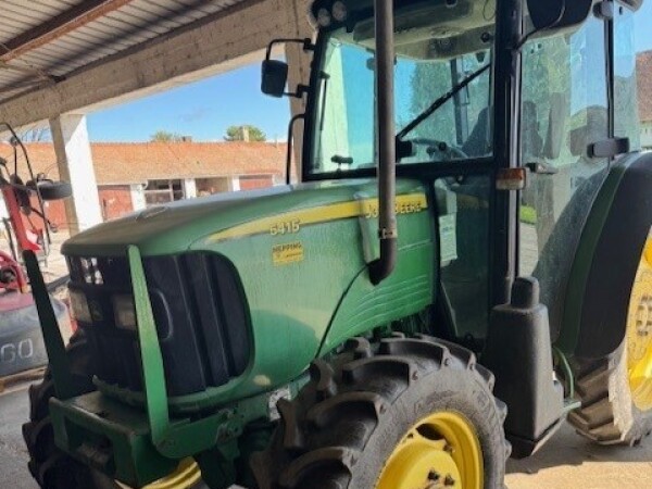 John Deere 5415
