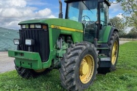 John Deere 8200