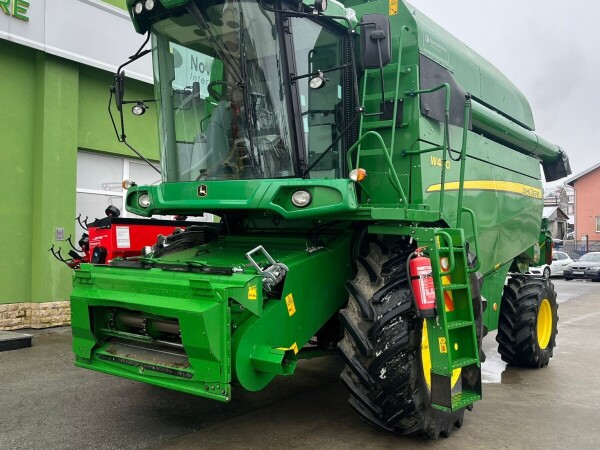 John Deere W440