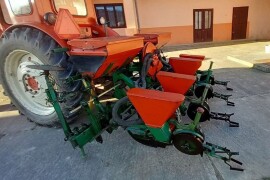 OLT pneumatska KUKURUZNA SIJAČICA, 4 reda, sa sjetvenim pločama za kukuruz, soju i suncokret