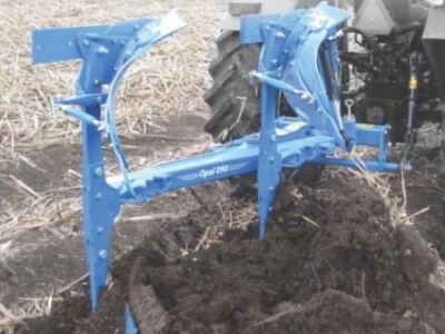 Lemken Opal 090 3 N85 trobrazni plug okretač