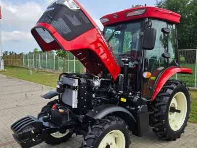 FM WORLD traktor – 504K sa kabinom
