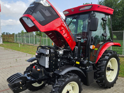 FM WORLD traktor – 504K sa kabinom