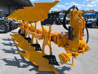 Plug četverobrazdni okretač MORO ARATRI model QRV 16A WARRIOR