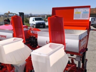 Pneumatska sijačica za kukuruz La Terre