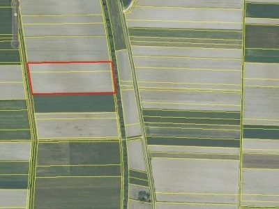Poljoprivredno i građevinsko zemljište, 67.000 m2, 50 km od Zagreba, izvor vode