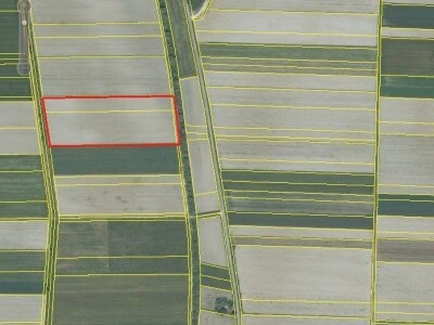 Poljoprivredno i građevinsko zemljište, 67.000 m2, 50 km od Zagreba, izvor vode