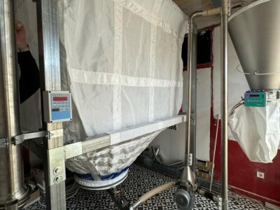 Prodajem 1 silos za brašno