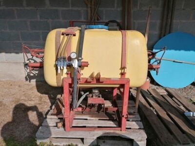 Prodajem ispravnu špricu