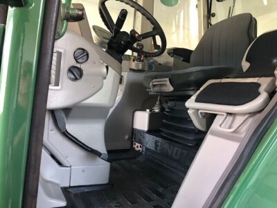 Prodajem izuzetno očuvani traktor Fendt 410 Vario
