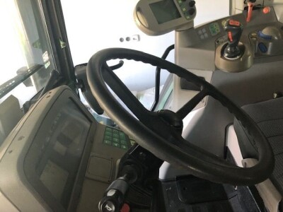 Prodajem izuzetno očuvani traktor Fendt 410 Vario