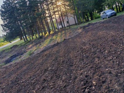 Prodajem plac na Fruskoj Gori