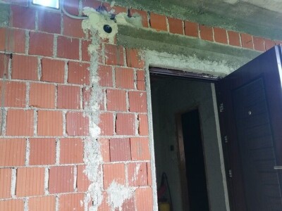 Prodajemo vinograd ( posađena sorta Chardonnay i Cabernet Sauvignon) i vikendicu ukupne površine 5460 kvadrata