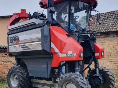 ERO SF200 Kombajn za berbu grožđe