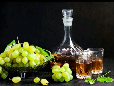 Rakija i vino na prodaju