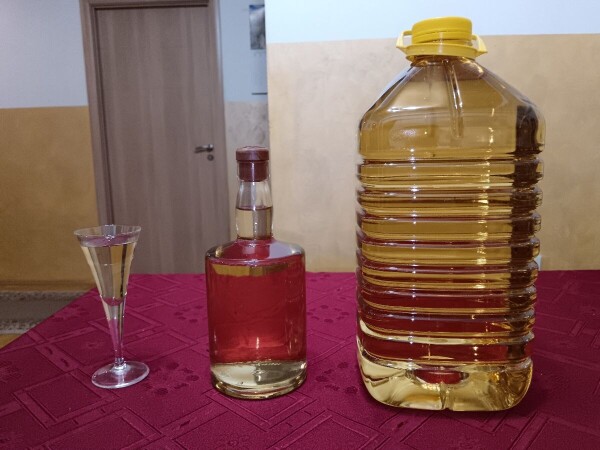 Rakija od sljive 19 gradi, izuzetnog kvaliteta