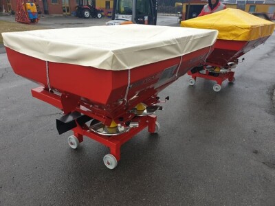 RASIPAČ UMJETNOG GNOJIVA 800L