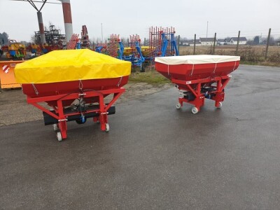 RASIPAČ UMJETNOG GNOJIVA 800L