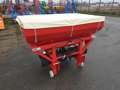 RASIPAČ UMJETNOG GNOJIVA 800L