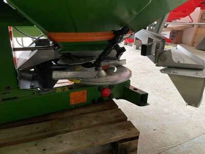 Rasipač umjetnog gnojiva Amazone ZA-M