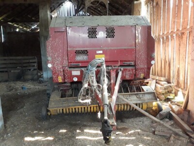 Rolo balirka New Holland 548 combi