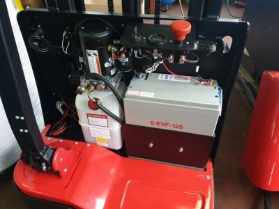 Ručni električni viličar 1500kg/ 2,5m