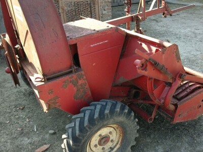 Silokombajn  ili silažer za sjenažu fahr