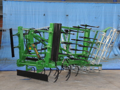 Sjetvospremač, sa hidrauličkim sklapanjem, radni zahvat 4.20, četiri reda opruga, S/R opruga