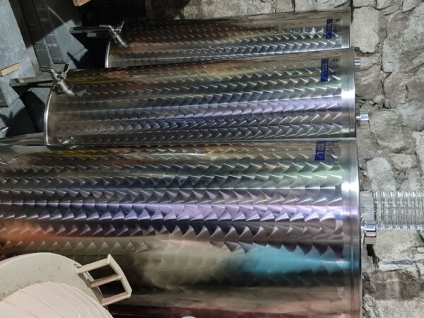 Domaća rakija Dunja i Šljiva