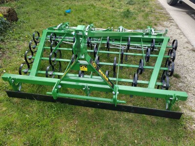 Sjetvospremač, sa hidrauličnim sklapanjem, radni zahvat 3.30, pet redi opruga, SR opruga