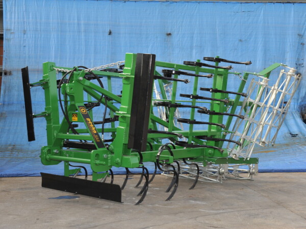 Sjetvospremač, sa hidrauličkim sklapanjem, radni zahvat 3.60, četiri reda opruga, S/R opruga