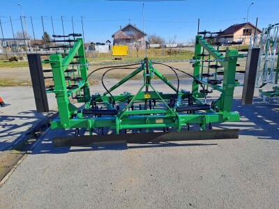 Sjetvospremač, sa hidrauličkim sklapanjem, radni zahvat 5.60, četiri reda opruga, S/R opruga