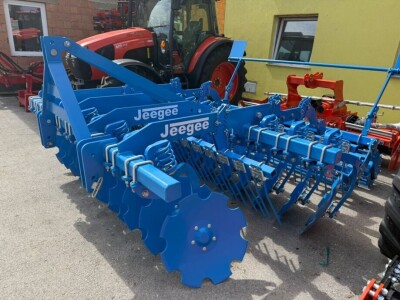 Tanjurača Nošena Kratka Jeegeen/LEKEN