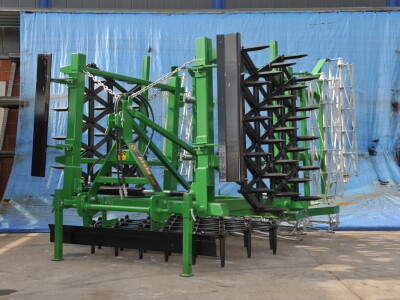 Teška drljača sa hidrauličnim podizanjem krila, radni zahvat 4.40, klin 30x30x220